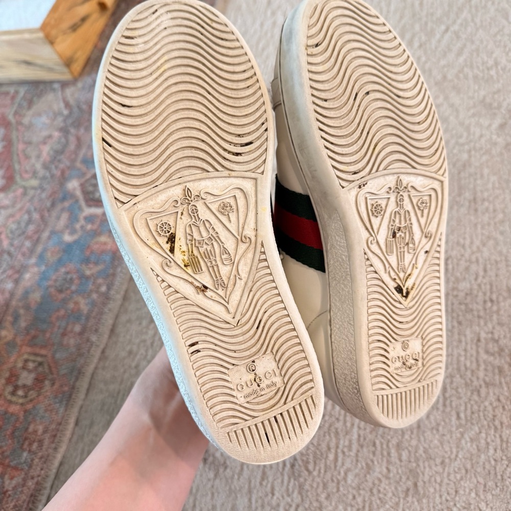 Gucci Leather Sneakers with Red & Green Stripe and Gold Bee Embroidery, Size 34 - Picture 4 of 6